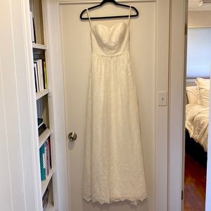 David’s Bridal Classic Strapless Wedding Dress